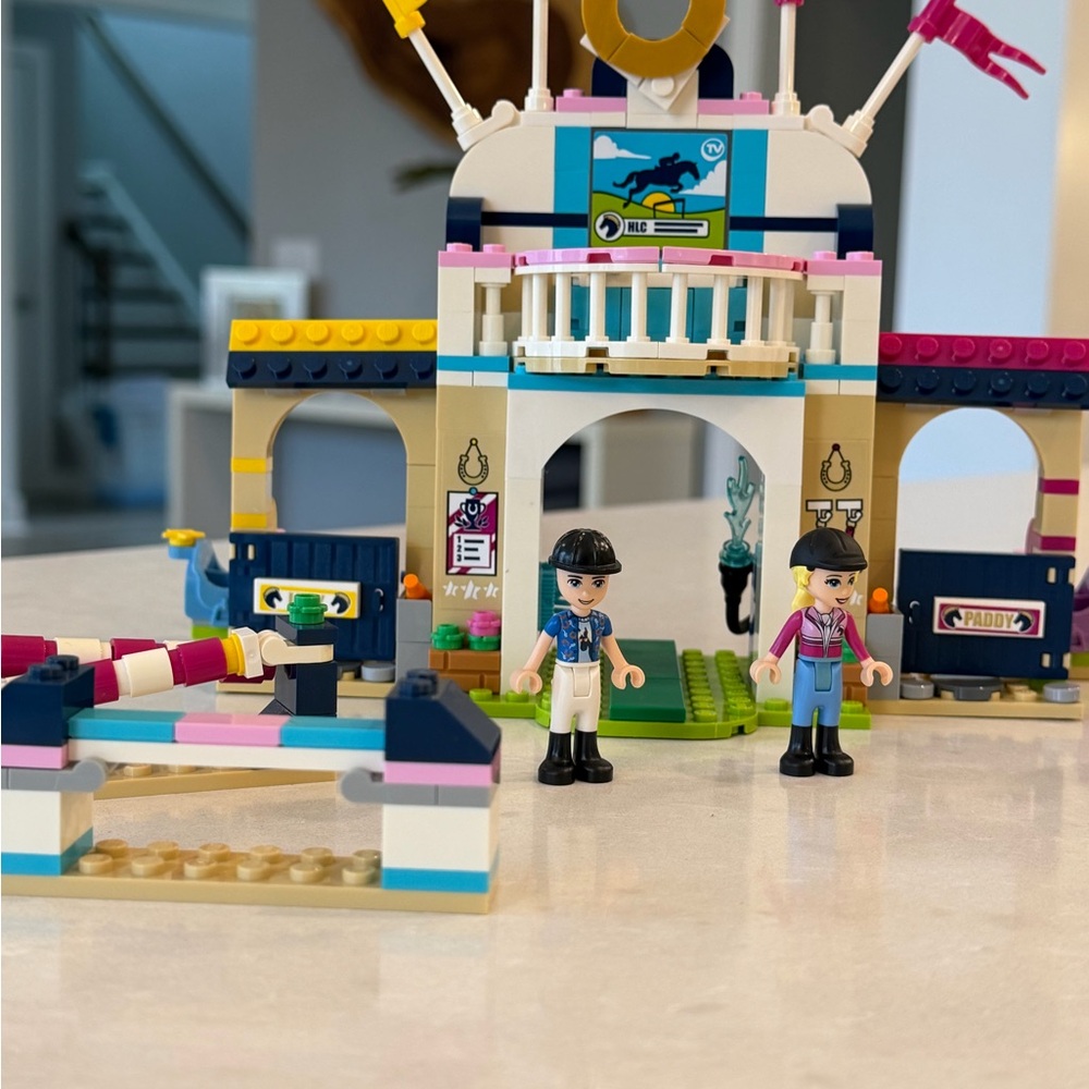 LEGO Friends Stephanie’s Horse Jumping 41367 Building Kit (337 Pieces) COMPLETE